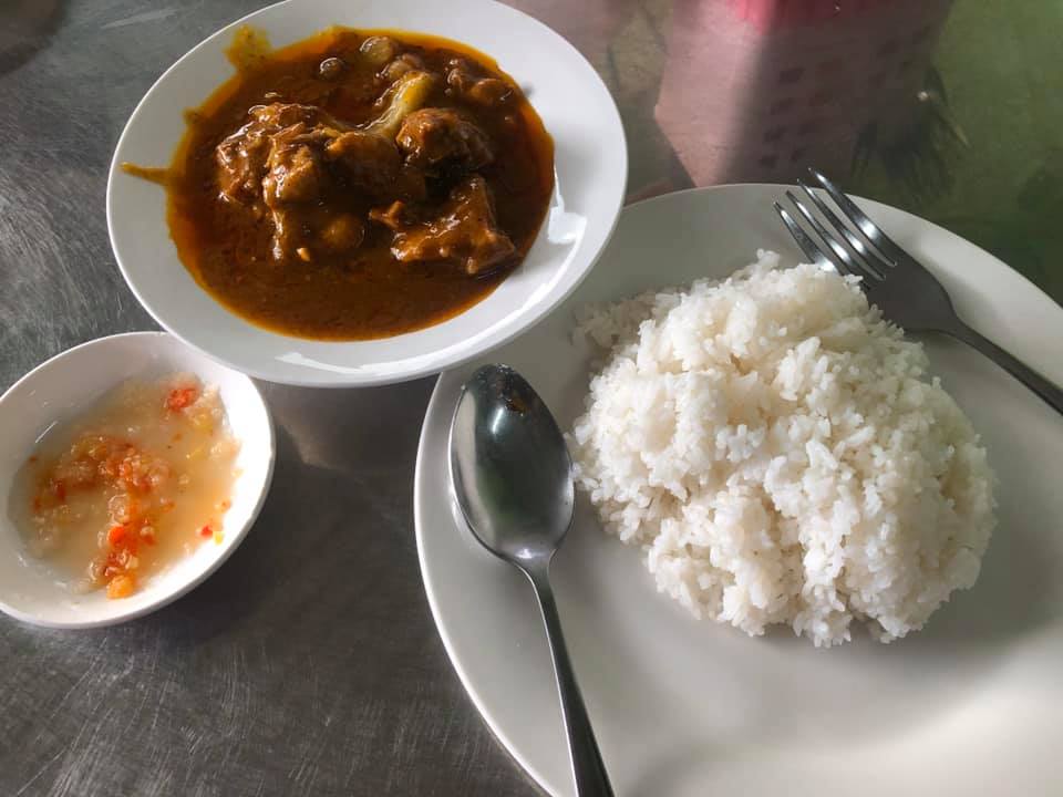 Cơm cari gà