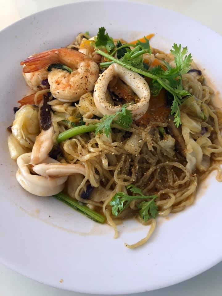 Mì xào giòn
