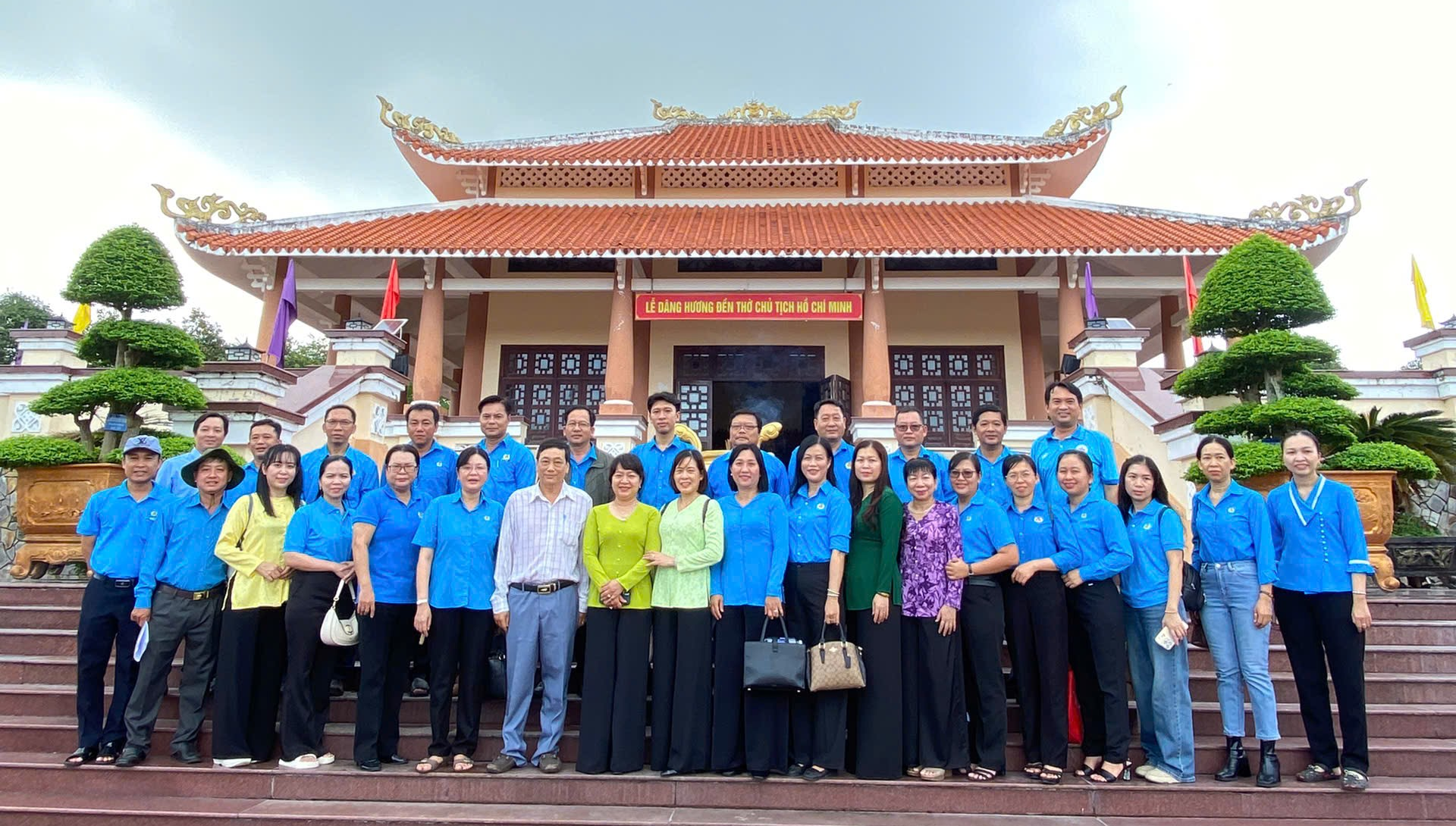 Hỗ trợ hoạt động về nguồn tại huyện Cù Lao Dung