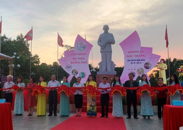 Khai mạc Liên hoan ẩm thực đường phố Hương vị Sóc Trăng lần thứ IV năm 2023 với chủ đề “Chợ quê trong phố”