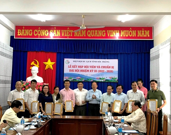 BAN THƯỜNG TRỰC HHDL TỈNH SÓC TRĂNG TỔ CHỨC LỄ KẾT NẠP HỘI VIÊN MỚI VÀ HỌP BÀN KẾ HOẠCH TỔ CHỨC ĐẠI HỘI