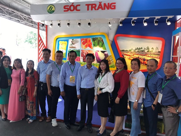 HỘI NGHỊ "TỔNG KẾT CHƯƠNG TRÌNH HỢP TÁC PHÁT TRIỂN KINH TẾ - XÃ HỘI GIỮA THÀNH PHỐ HỒ CHÍ MINH VỚI CÁC TỈNH, THÀNH PHỐ VÙNG ĐỒNG BẰNG SÔNG CỬU LONG”