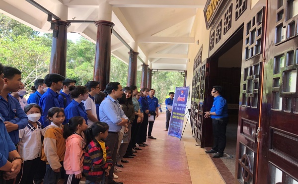 HOẠT ĐỘNG VỀ NGUỒN – GÓP PHẦN GÌN GIỮ VÀ PHÁT HUY TRUYỀN THỐNG LỊCH SỬ CỦA ĐẤT VÀ NGƯỜI SÓC TRĂNG