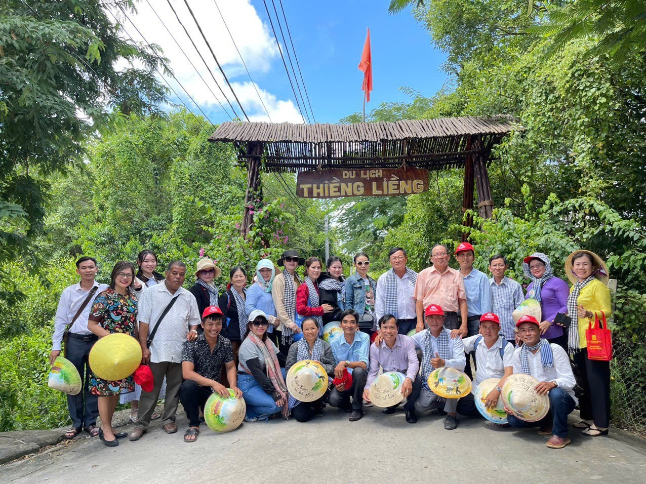 CHUYẾN KHẢO SÁT, HỌC TẬP MÔ HÌNH DU LỊCH CỘNG ĐỒNG TẠI TỈNH TRÀ VINH VÀ TP. HCM